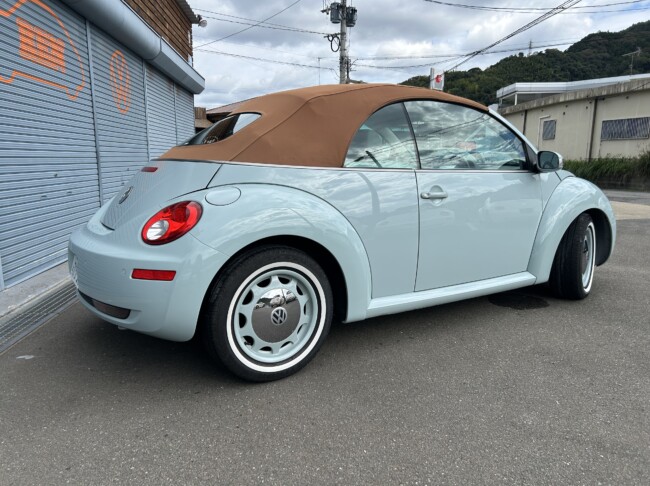 ニュービートルカブリオレ　アクエリアスブルー