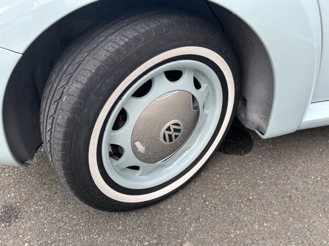 ニュービートルカブリオレ　アクエリアスブルー