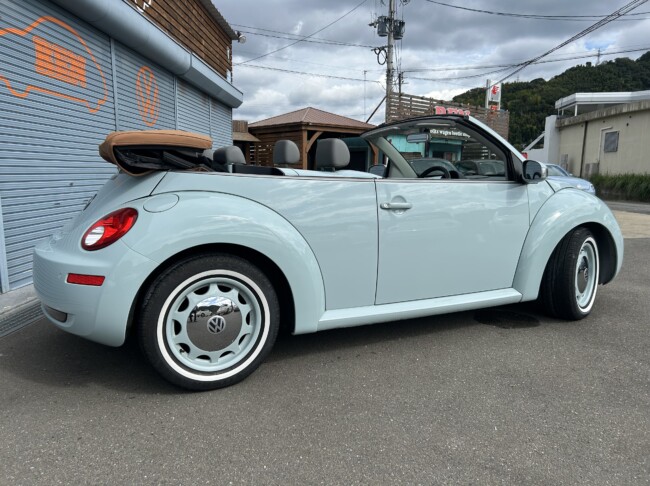 ニュービートルカブリオレ　アクエリアスブルー