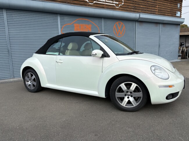 ニュービートルカブリオレ　ピンクパール全塗装