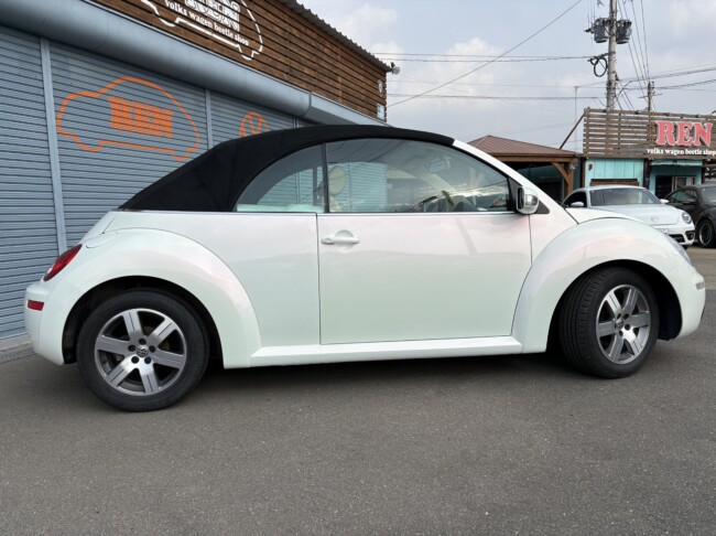 ニュービートルカブリオレ　ピンクパール全塗装