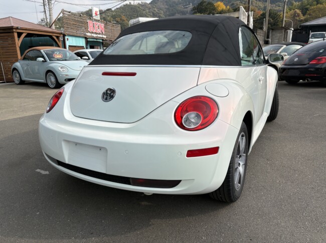 ニュービートルカブリオレ　ピンクパール全塗装