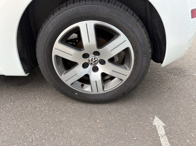 ニュービートルカブリオレ　ピンクパール全塗装