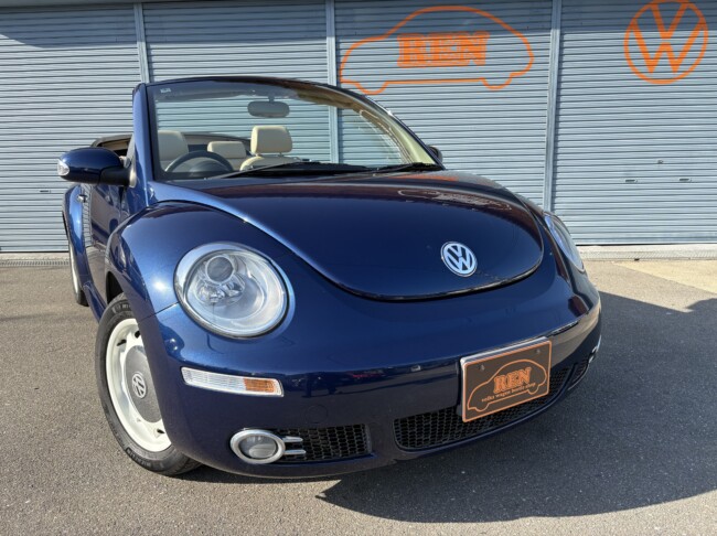 ニュービートルカブリオレロイヤルネイビーメタリック
